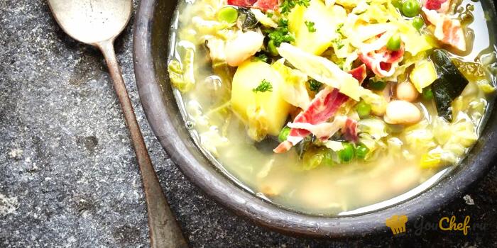 Корсиканский суп с картофелем и капустой