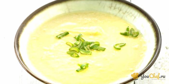 Бархатный суп из лука-порея и картофеля