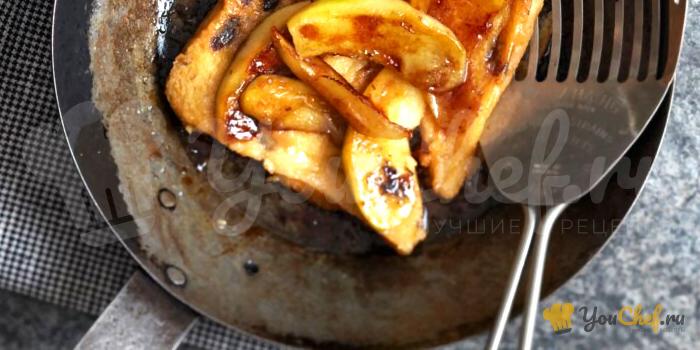 Французский тост с ромом и карамелизированными яблоками