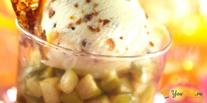 Веррин мороженого крем-брюле на подушке из яблок (рецепт 2)