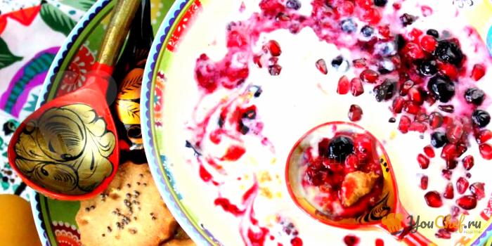 Кисель с молоком и красными ягодами, Русский пасхальный десерт