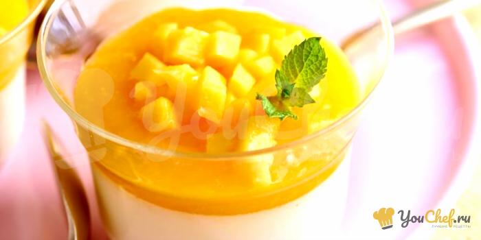Паннакота с соусом из манго