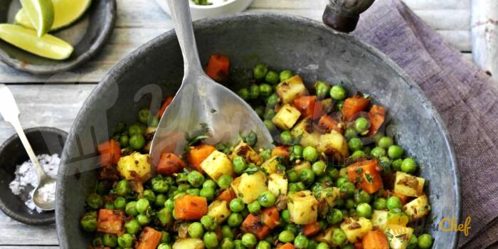 Жареные овощи и картофель